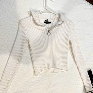 Cute Zip Up crop top